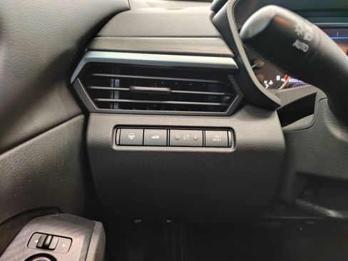 Used 2025 Nissan Altima 2.5 SV w/ SV Premium Package FWD image 11