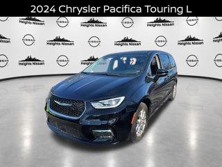 Used 2024 Chrysler Pacifica Touring-L FWD image 4