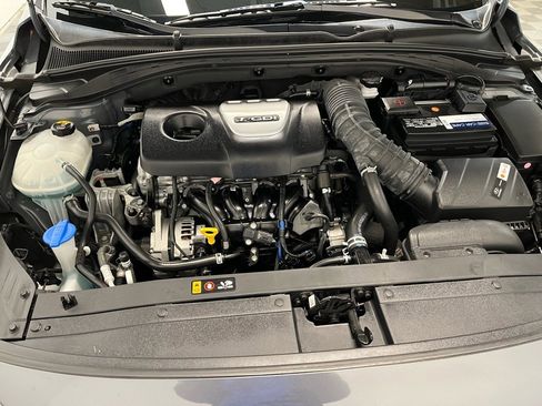 Used 2018 Hyundai Elantra GT Sport image 20