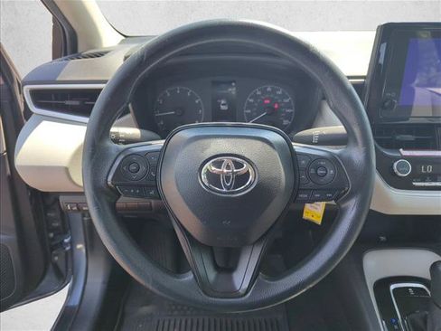 Used 2025 Toyota Corolla LE FWD image 13