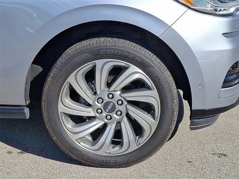 Used 2022 Lincoln Navigator Reserve image 8