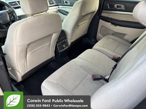 Used 2018 Ford Explorer XLT w/ Equipment Group 201A AWD/4WD image 25