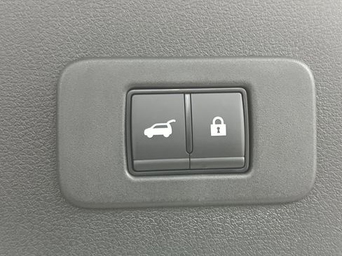 New 2026 Nissan Leaf Platinum+ w/ Cargo Package (Platinum+) image 19