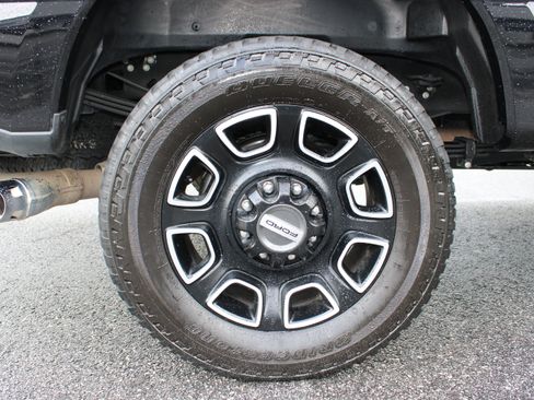 Used 2024 Ford F250 Platinum AWD/4WD image 13
