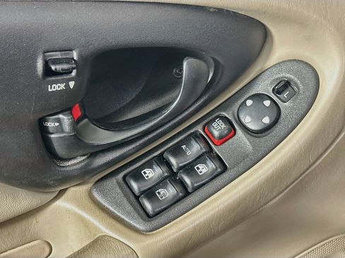 Used 2004 Chevrolet Malibu Classic FWD image 15