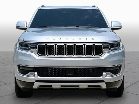 Used 2022 Jeep Wagoneer Series II w/ Premium Group I AWD/4WD image 4