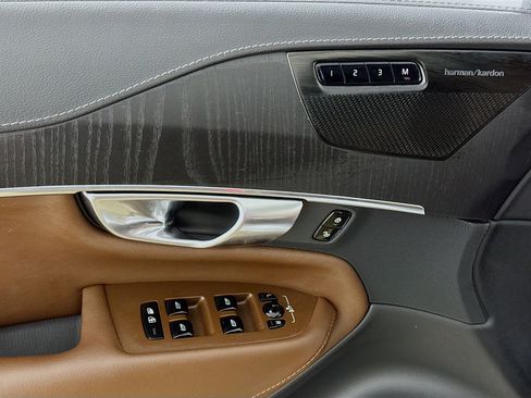 Used 2023 Volvo XC90 B6 Ultimate w/ Protection Package Premier image 21