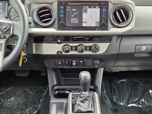 Certified 2018 Toyota Tacoma SR5 RWD image 15