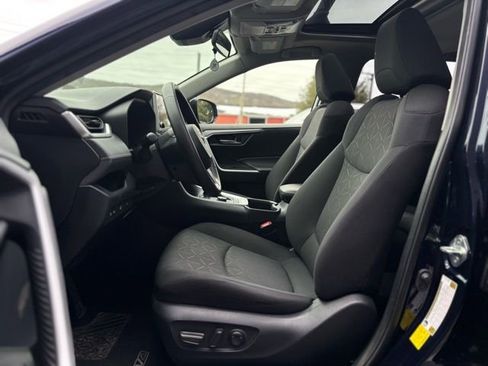 Used 2023 Toyota RAV4 XLE w/ Convenience Package image 15