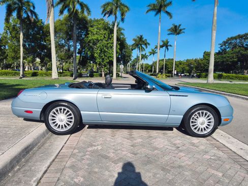 Used 2004 Ford Thunderbird image 8