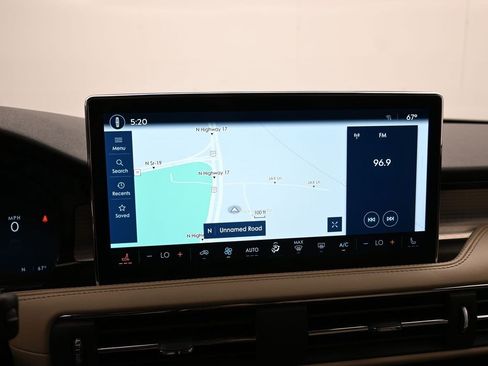 Used 2025 Lincoln Corsair FWD image 17