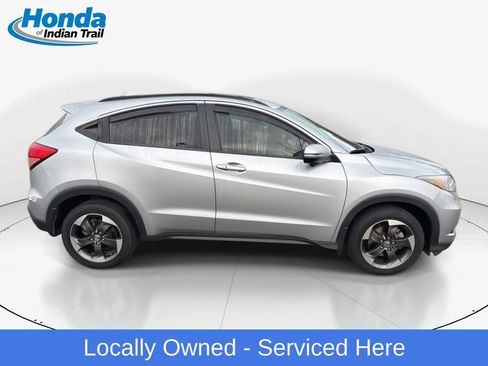 Used 2018 Honda HR-V EX image 4