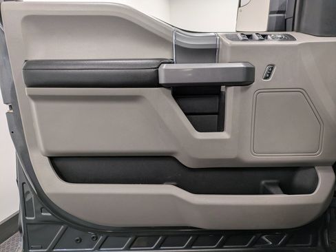 Used 2019 Ford F150 XLT w/ Equipment Group 302A Luxury image 8