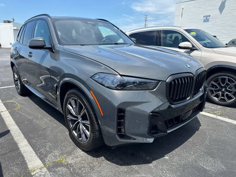 Used 2024 BMW X5 xDrive40i w/ M Sport Package AWD/4WD image 2