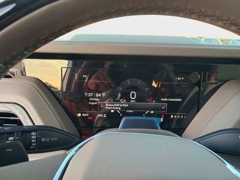 New 2026 GMC Yukon Denali w/ Advanced Technology Package AWD/4WD image 28