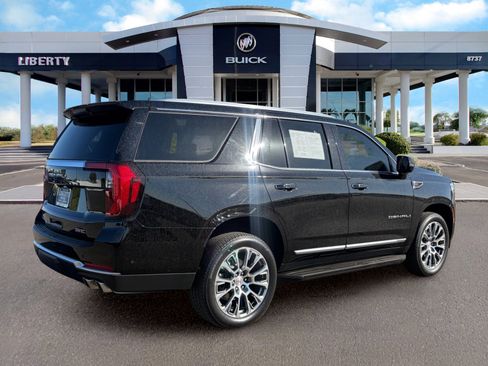 Used 2025 GMC Yukon Denali AWD/4WD image 4
