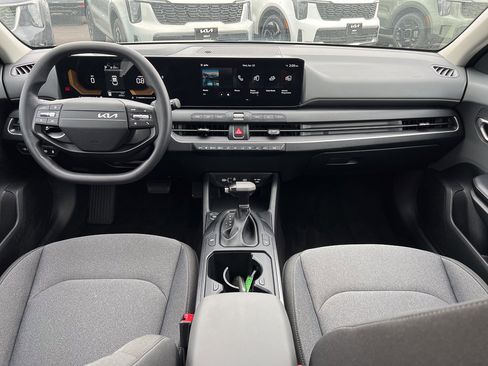 Used 2025 Kia K4 FWD image 27