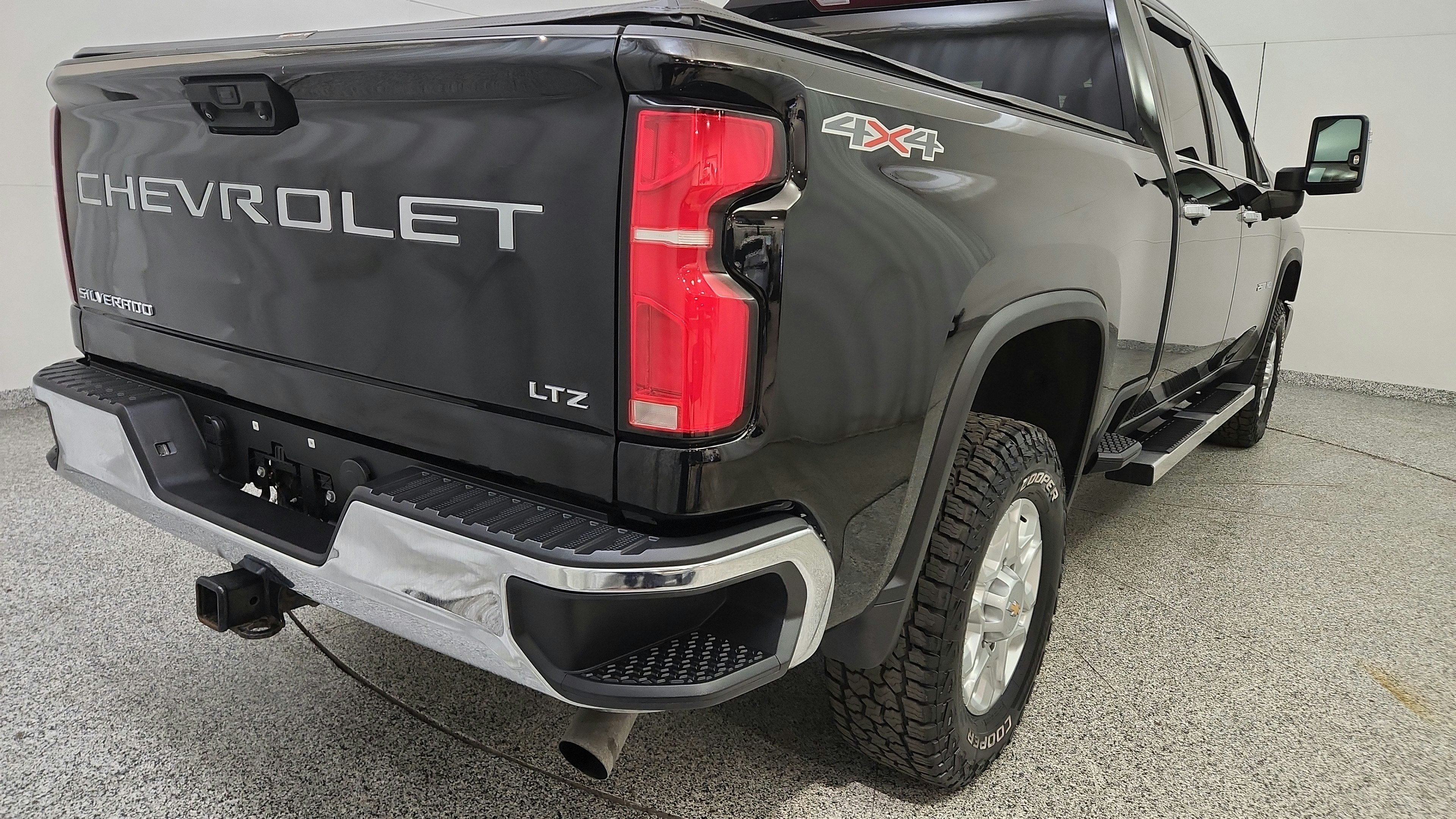Used 2024 Chevrolet Silverado 2500 LTZ AWD/4WD image 29