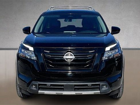 Used 2023 Nissan Pathfinder SL w/ Lighting Package (N92) image 3