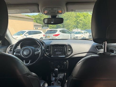 Used 2019 Jeep Compass Limited AWD/4WD image 24