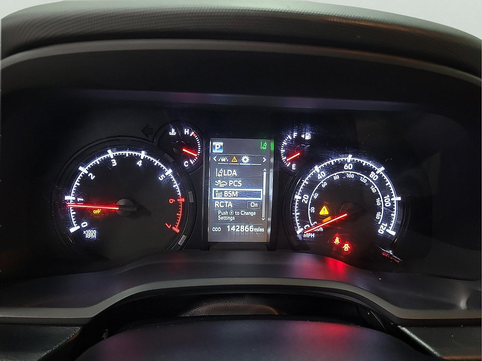 Used 2022 Toyota 4Runner SR5 Premium w/ Moonroof Package AWD/4WD image 14
