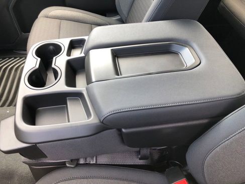 New 2025 GMC Sierra 1500 Elevation image 30