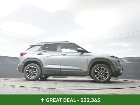 Used 2025 Chevrolet TrailBlazer LT w/ Driver Confidence Package image 26