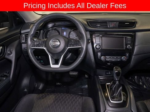 Used 2018 Nissan Rogue SV FWD image 7