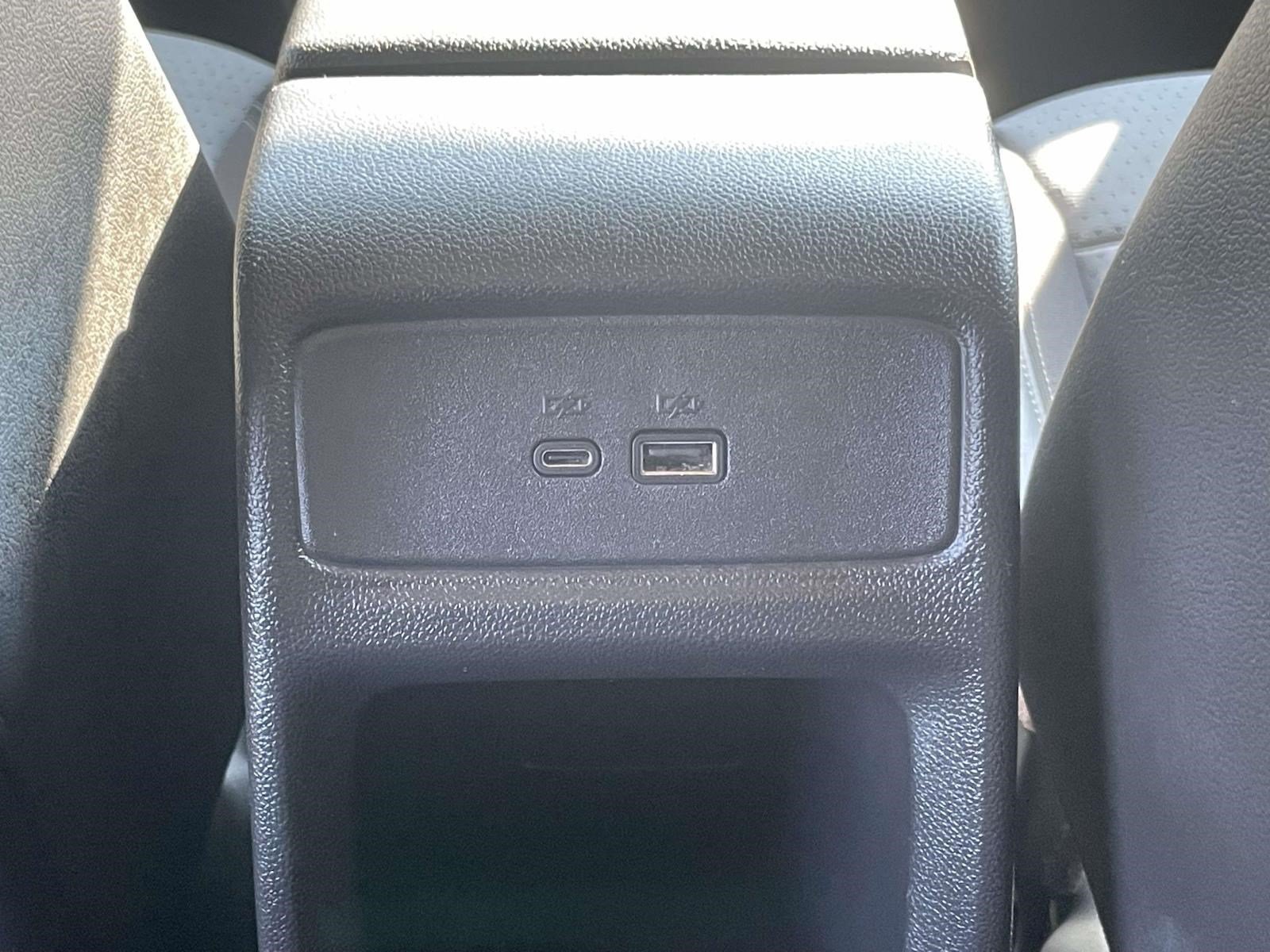 Used 2025 Chevrolet Trax LT w/ LT Convenience Package FWD image 11