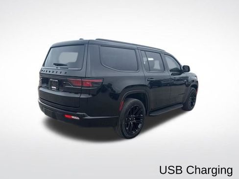 Used 2024 Jeep Wagoneer Series II image 5