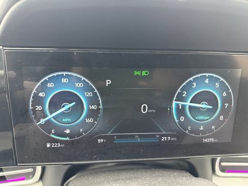 Used 2021 Hyundai Elantra Limited image 14