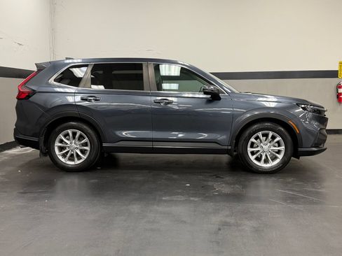 Used 2024 Honda CR-V EX image 3