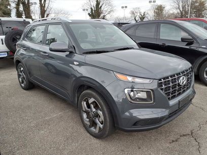 Used 2025 Hyundai Venue SEL