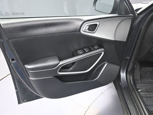 Certified 2024 Kia Soul LX w/ Option Group 015 image 10