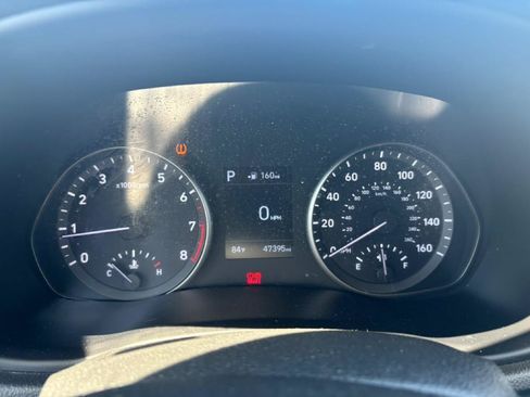 Used 2019 Hyundai Elantra GT FWD image 8