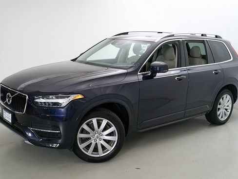 Used 2016 Volvo XC90 T6 Momentum w/ Momentum Plus Package AWD/4WD image 3