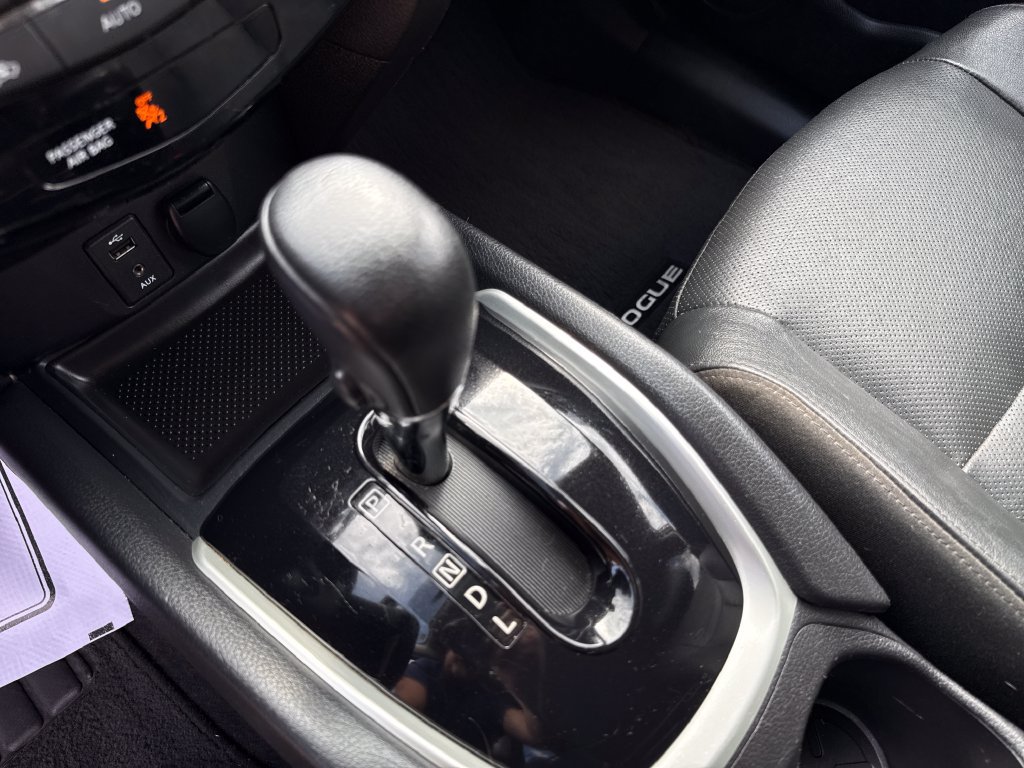 Used 2014 Nissan Rogue SL AWD/4WD image 27