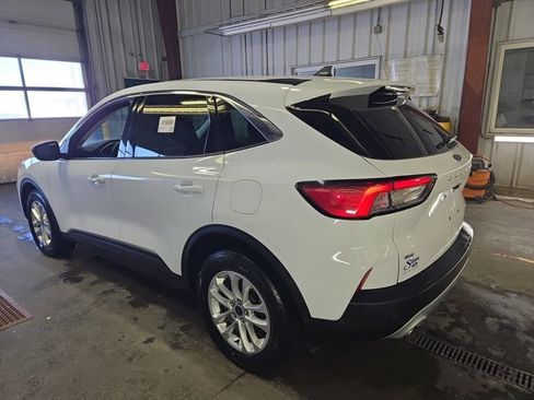 Used 2022 Ford Escape SE FWD image 3
