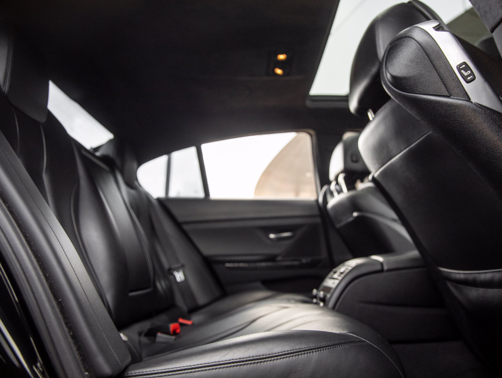 Used 2019 BMW 650i Gran Coupe w/ Executive Package RWD image 41