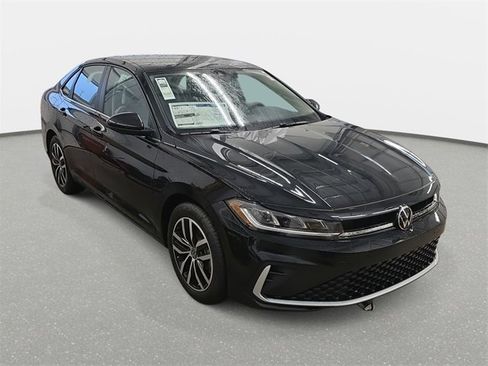 New 2026 Volkswagen Jetta SE image 3
