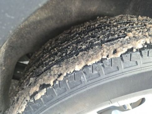 Used 2023 GMC Terrain SLE w/ Driver Convenience Package image 12