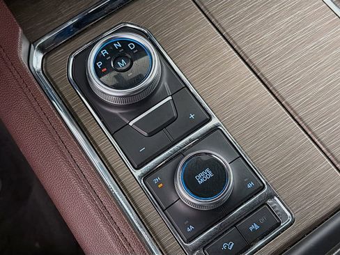 Used 2024 Ford Expedition Max Limited image 17