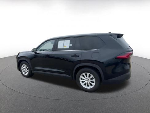 Used 2025 Toyota Grand Highlander FWD image 10