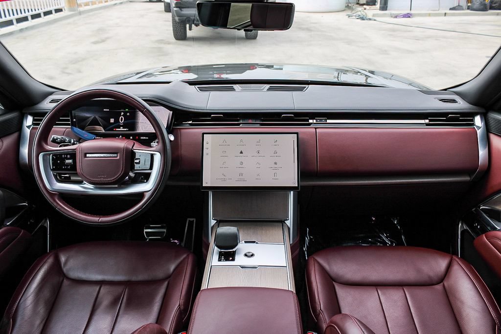 Used 2024 Land Rover Range Rover Autobiography AWD/4WD image 13