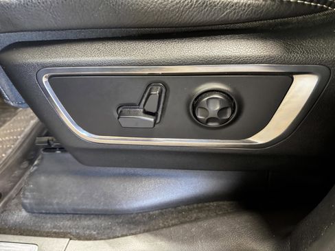 Used 2020 RAM 1500 Limited w/ Body Color Bumper Group image 28