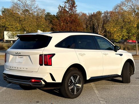 Used 2022 Kia Sorento S image 20