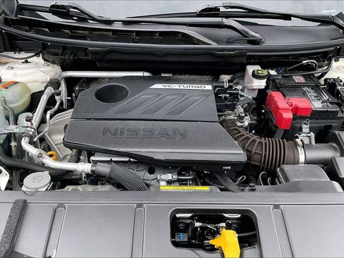 Certified 2024 Nissan Rogue SV w/ SV Premium Package FWD image 11