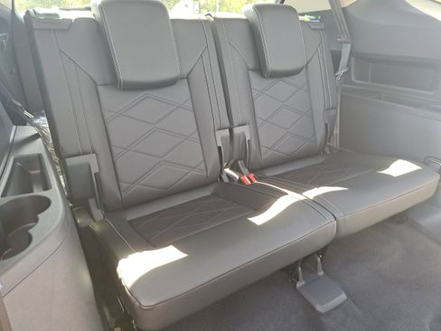 New 2026 Volkswagen Atlas SE image 12