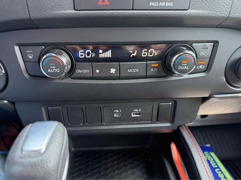 Used 2023 Nissan Frontier PRO-4X w/ Tow Package AWD/4WD image 21