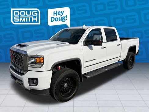 Used 2018 GMC Sierra 2500 Denali w/ Duramax Plus Package AWD/4WD image 1